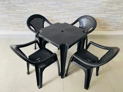 Jogo de Mesa Duo Poltrona — mesa e cadeiras de plástico